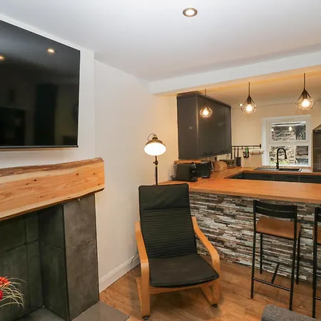 Cosy Logs * Grange-over-Sands